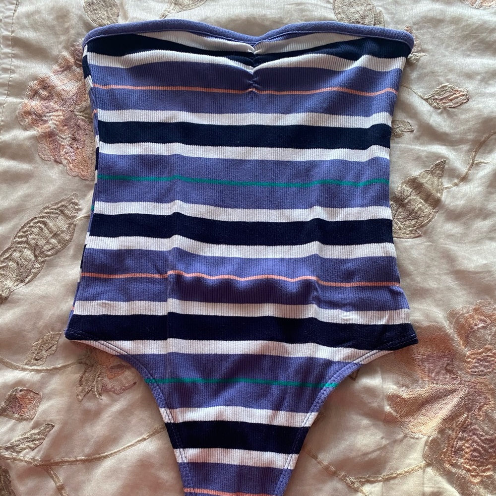 Pacsun bodysuit